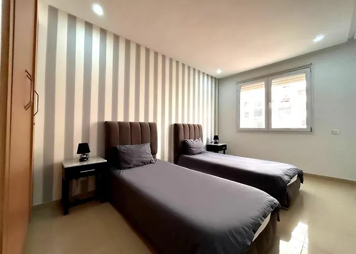 Islane Vue Piscine